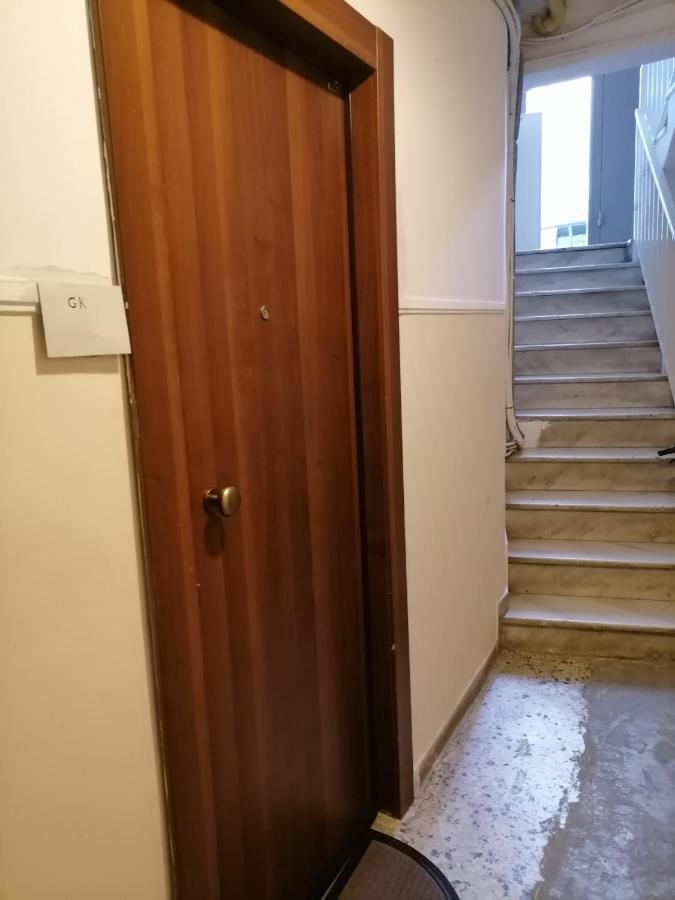 Filopappou Decent Apartment Aten Exteriör bild